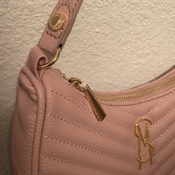 Blush pink Steve Madden small handbag. Gold hardware. - Picture 4 of 8